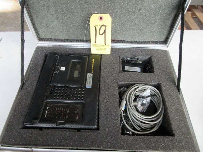 Marantz PMD420 Cassette w/ PS and Hard Case