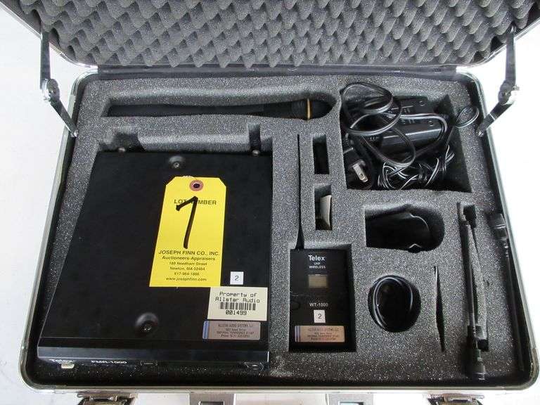 Telex FMR-1000 Clear Scan Wireless Mic Kit w/ Telex B WT-1000 UHF Belt Pack Transmitter, Telex FMR-1