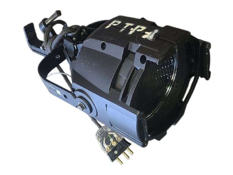 (27) ETC SOURCE FOUR PAR LIGHTS