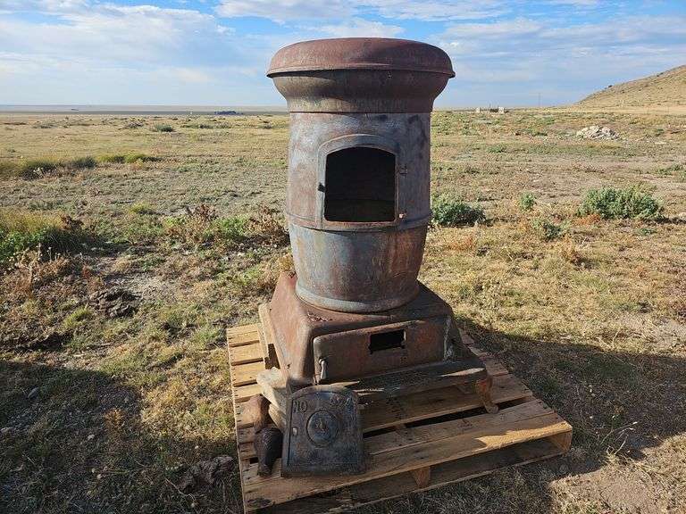 Antique Cast Iron Frost Killer Tappan Stove Co.