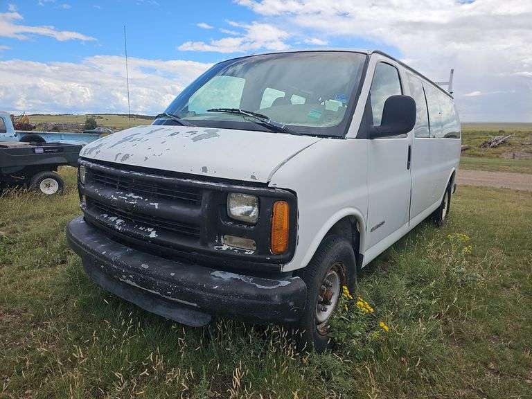 **NEW VIDEO** 1998  Chevrolet   Express 3500 Base / LS Window  Van