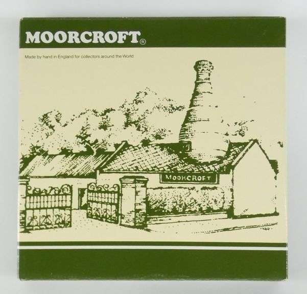 LIMITED EDITION MOORCROFT PLATE