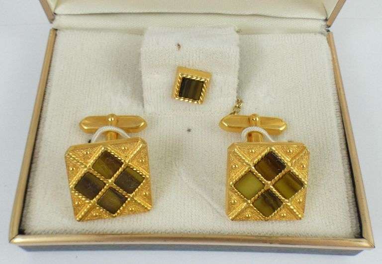 CUFFLINKS