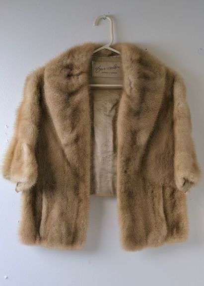 MINK STOLE