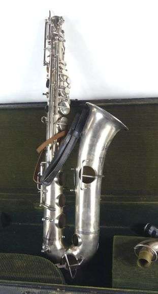 SAXOPHONE