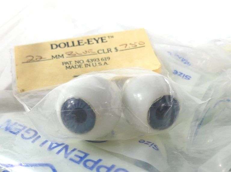 PORCELAIN DOLL EYES (NEW OLD STOCK)