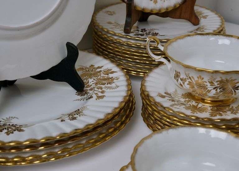 ROYAL ALBERT GOLDEN GLORY