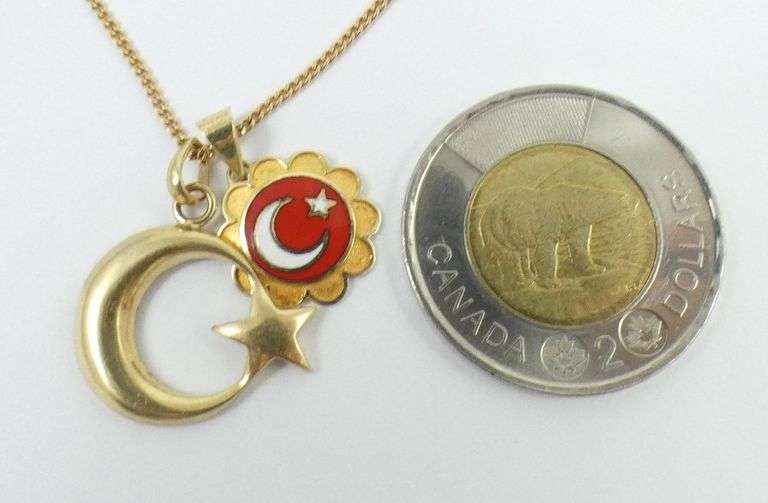 GOLD PENDANTS ON CHAIN