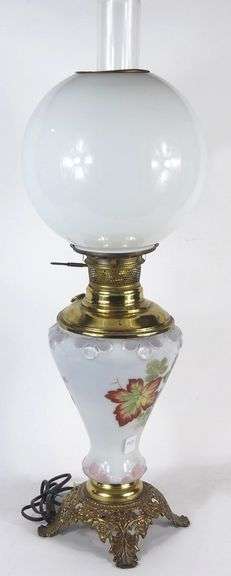 ANTIQUE BANQUET LAMP
