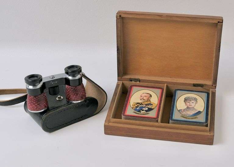 CARD BOX AND OPERA GLASSES