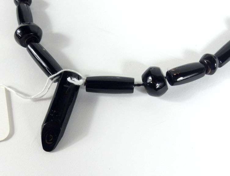 SCARCE BLACK CORAL NECKLACE