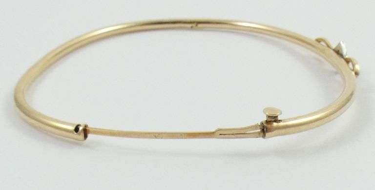 GOLD BRACELET