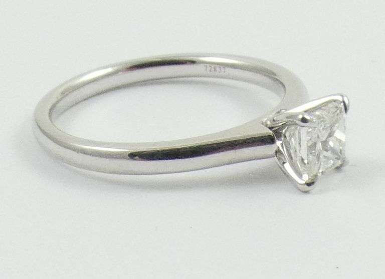 CERTIFIED DIAMOND RING