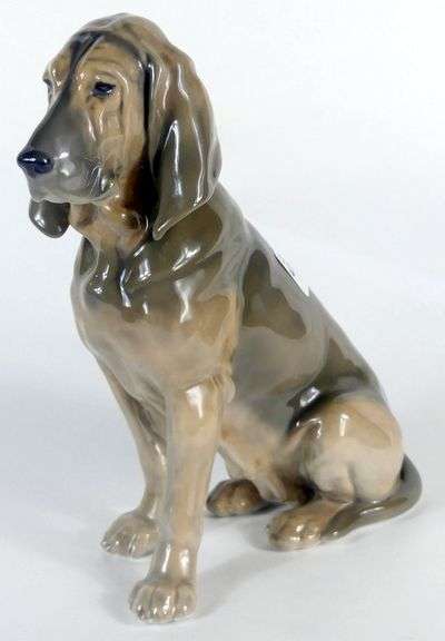 ROYAL COPENHAGEN BLOODHOUND FIGURINE