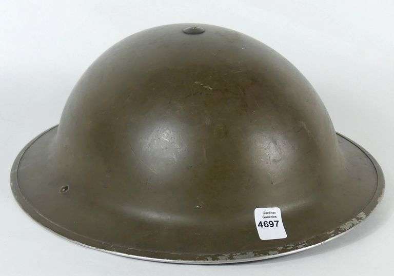 WWII CANADIAN ARMY HELMET