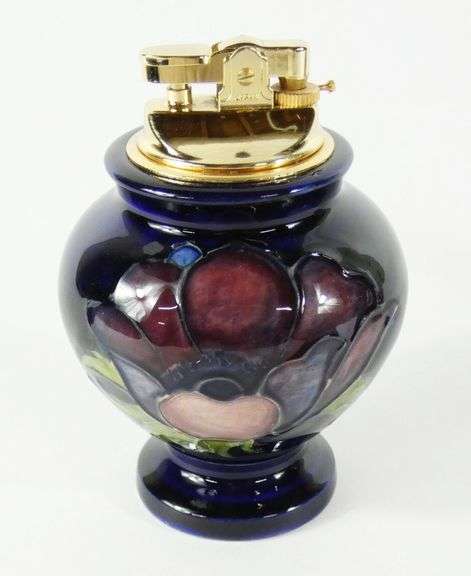 MOORCROFT TABLE LIGHTER