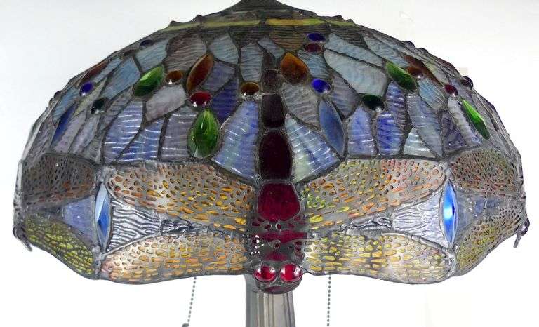 TIFFANY STYLE TABLE LAMP