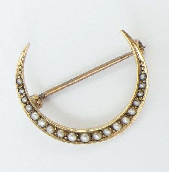 ANTIQUE ENGLISH GOLD BROOCH