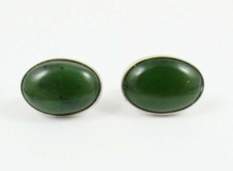 COLLECTION VINTAGE JADE JEWELLERY