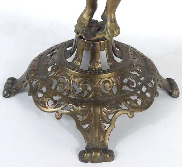 VICTORIAN TABLE LAMP