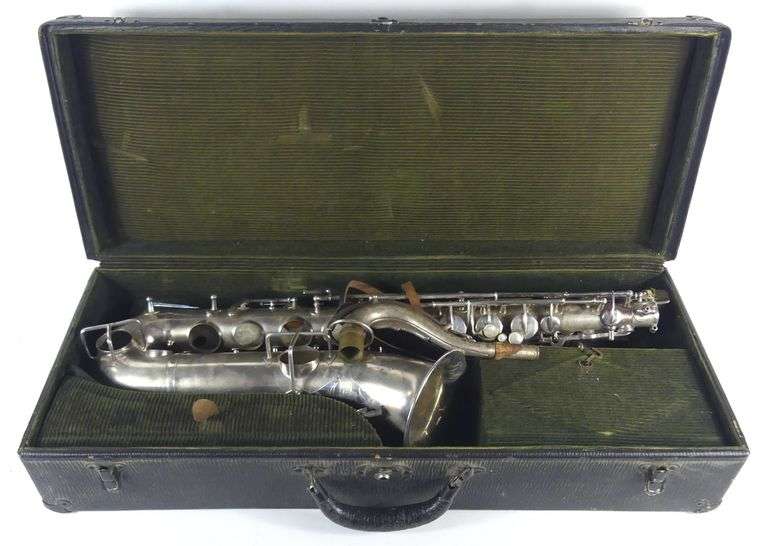 SAXOPHONE
