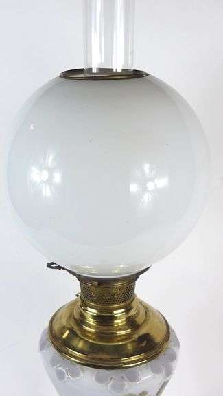 ANTIQUE BANQUET LAMP