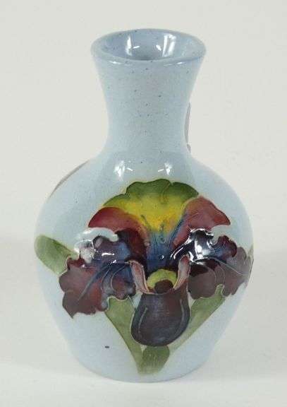 MOORCROFT CABINET VASE
