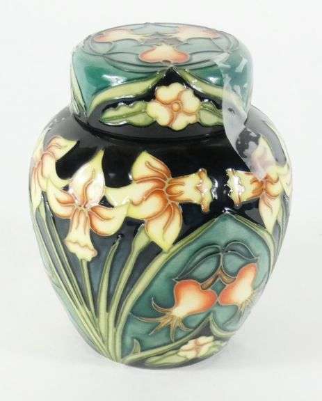 MOORCROFT GINGER JAR