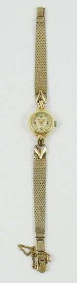 LADIES' VINTAGE GOLD WATCH