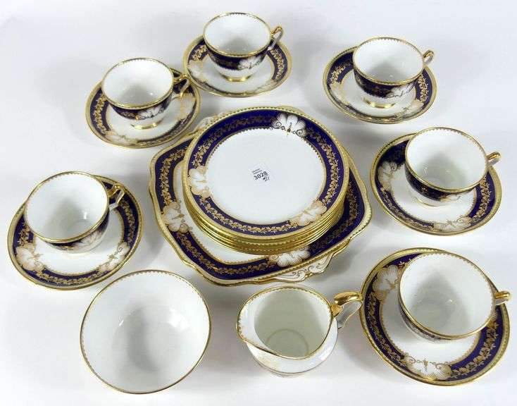 21-PIECE ENGLISH DESSERT SET