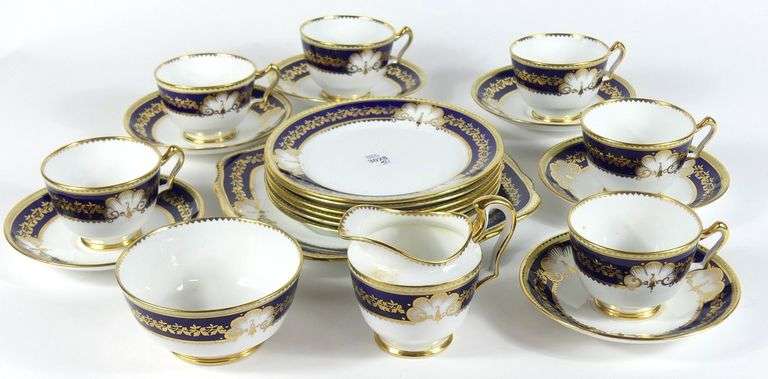 21-PIECE ENGLISH DESSERT SET