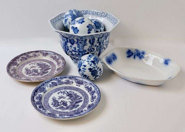BLUE & WHITE POTTERY