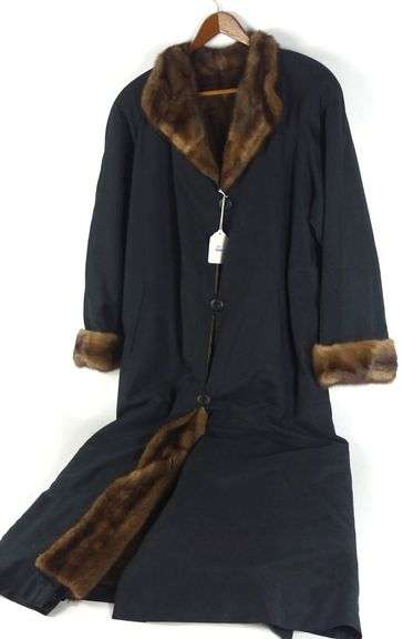 WOMEN'S FULL LENGTH MINK COAT