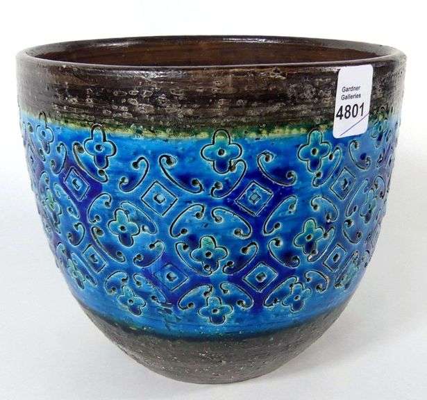 MCM MAJOLICA PLANTER