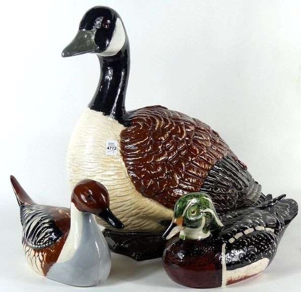 ART POTTERY DUCKS & CANADA GOOSE