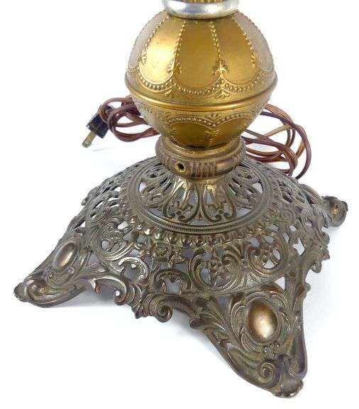 ANTIQUE TABLE LAMP