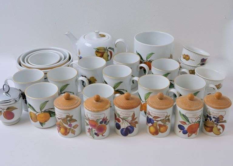 ROYAL WORCESTER EVESHAM