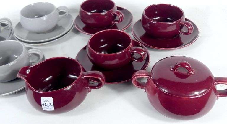 CARNIVAL CANADIAN DINNERWARE