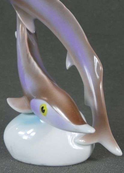 HOLLOHAZA PORCELAIN FIGURINE