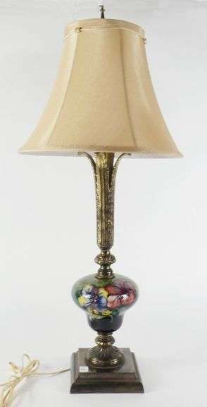 MOORCROFT TABLE LAMP