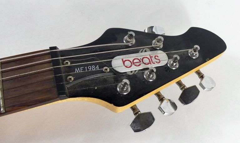 FIRST ACT ELECTRIC GUITAR