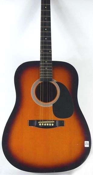 ACOUSTIC GUITAR