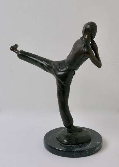 BRONZE MARTIAL ARTS FIGURE