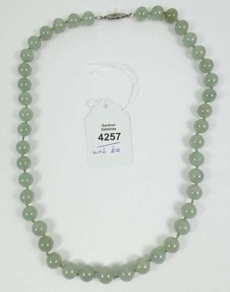 JADE BEAD NECKLACE