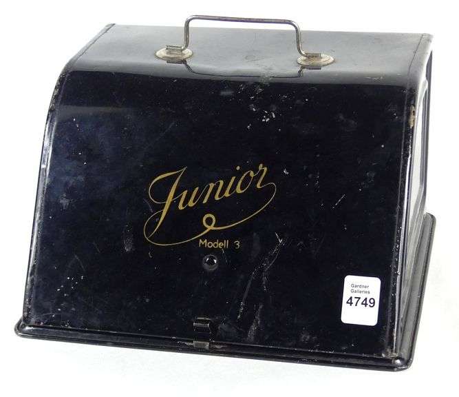 VINTAGE TOY TYPEWRITER