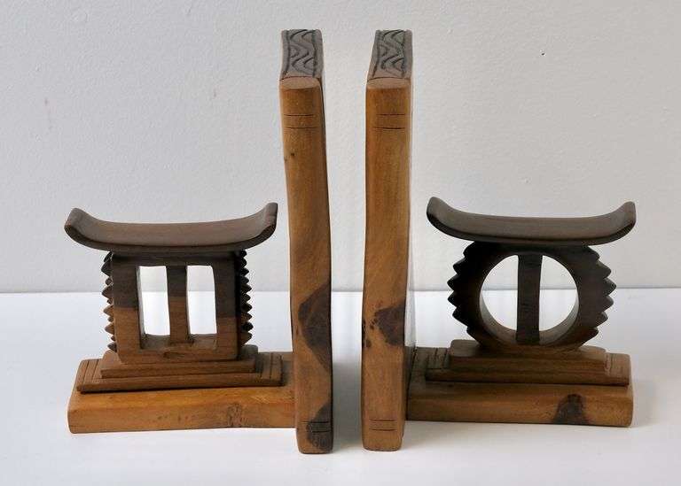 VINTAGE BOOKENDS