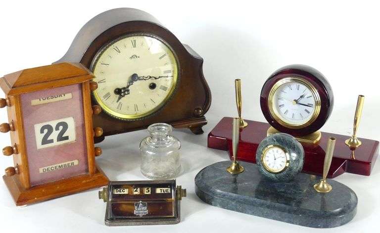 VINTAGE DESK ITEMS