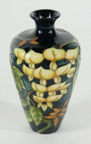 MOORCROFT COLLECTOR'S CLUB VASE