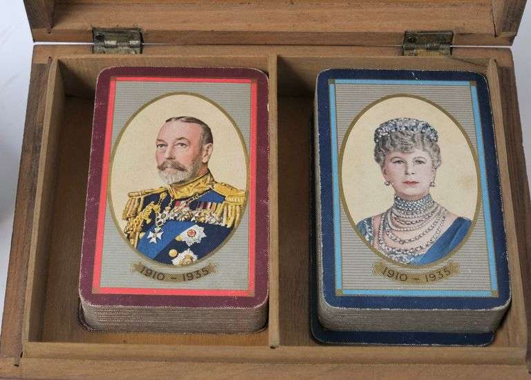 CARD BOX AND OPERA GLASSES