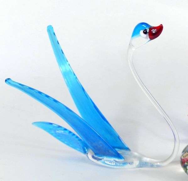 ART GLASS SWANS & PAPERWEIGHT